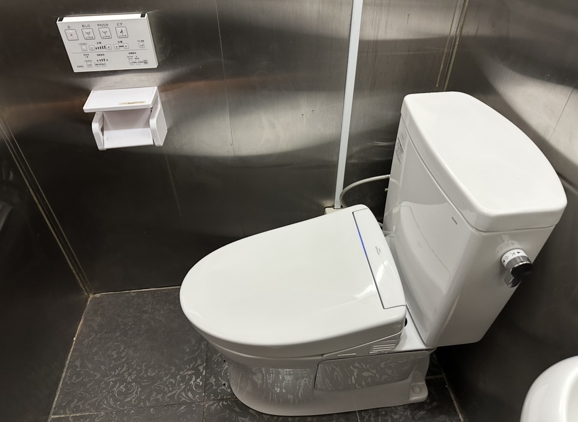 最新型トイレへ交換した施工事例